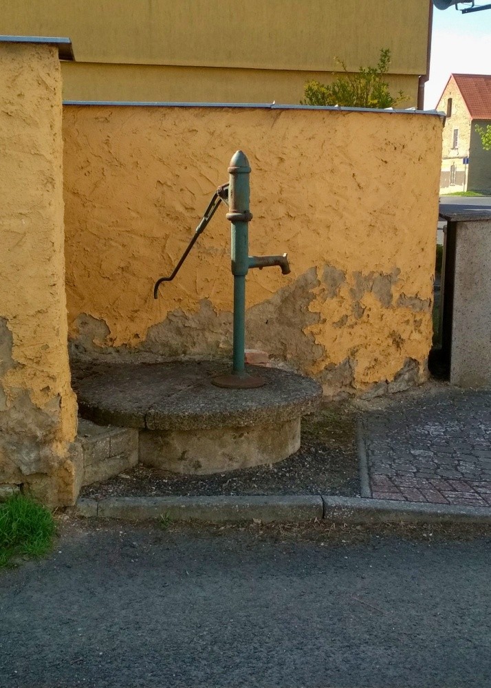 studna U Hostince (15450)
