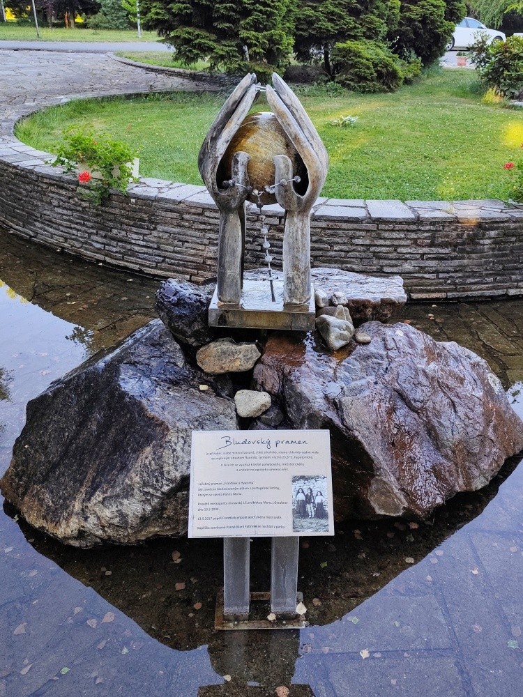 pramen František a Hyacinta (15497)