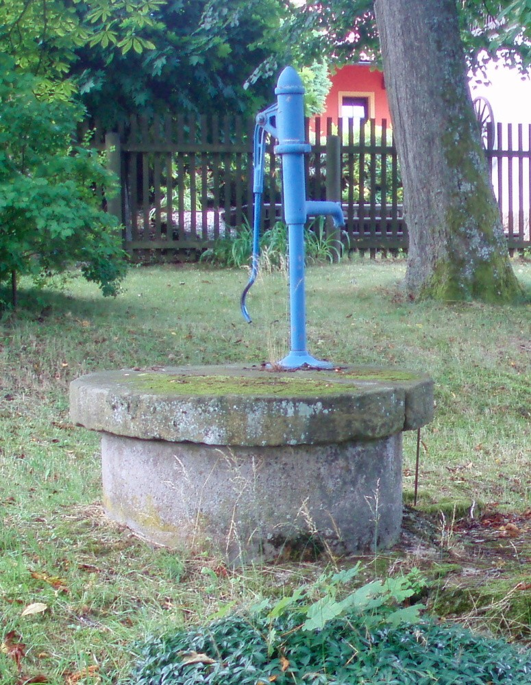 Zvičinská studánka (15517) Zvičinská studánka (15517)