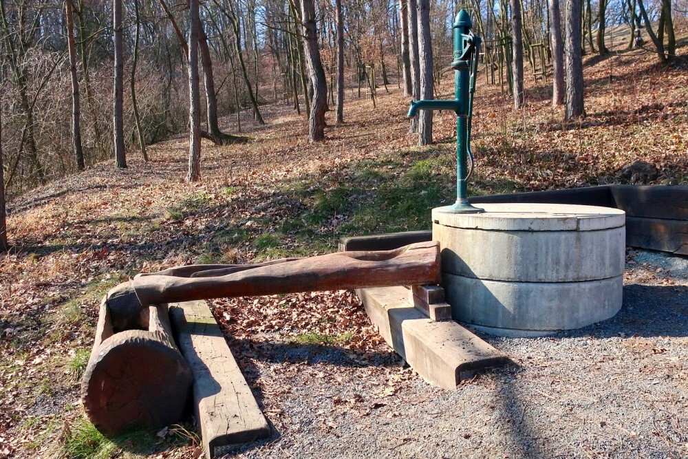 studna bez jména (15529)