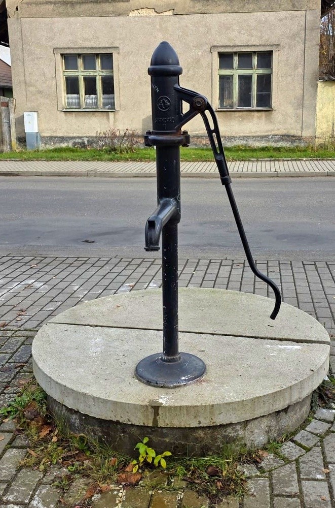 studna bez jména (15594)